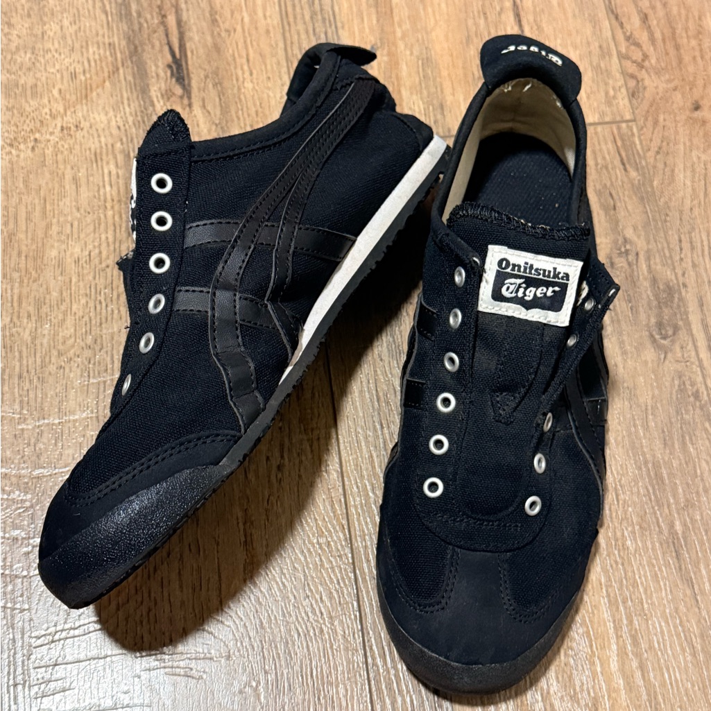 Onitsuka Tiger Slip On